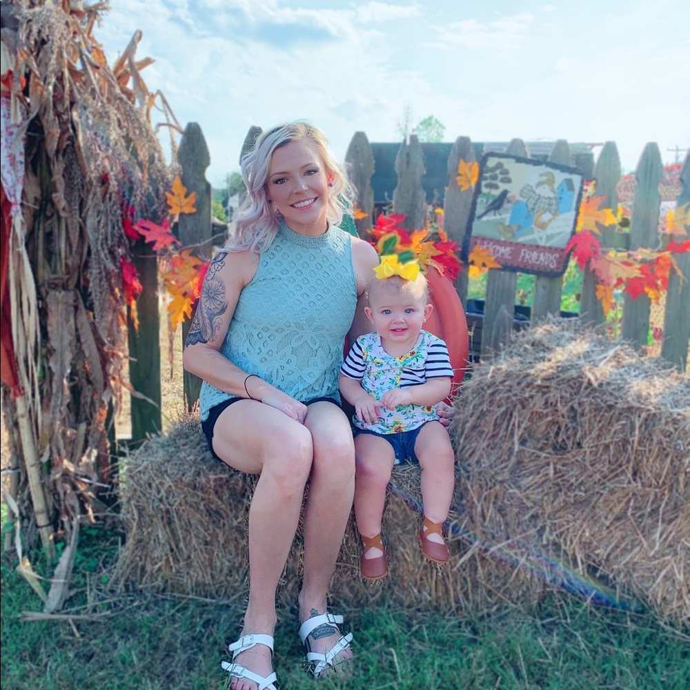 Meet your Posher, Clarisa